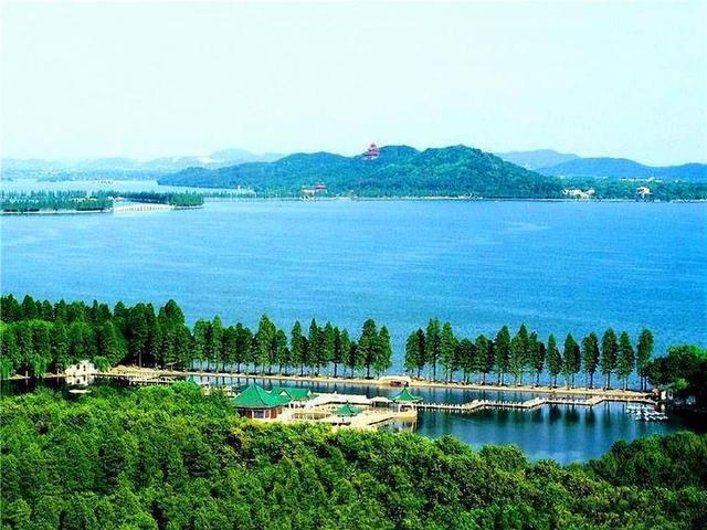如何联系景区雷竞技进去都是彩票厂家？票务系统价格贵吗？